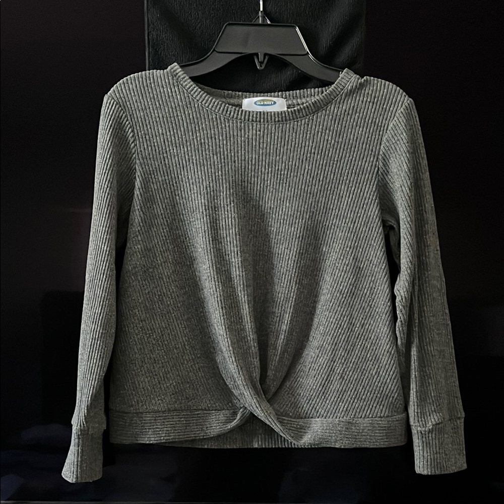 🛍️5️⃣ /💲2️⃣5️⃣🛍️ OLD NAVY - Gray Ribbed Long Sleeve Top